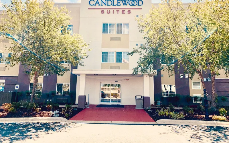 Candlewood Suites, an extended-stay hotel near the hot springs of Hot Springs, Arkansas