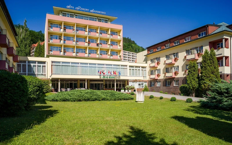 Spa Resort Sanssouci, a family spa hotel a kilometre from the thermal springs of Karlovy Vary, Czechia